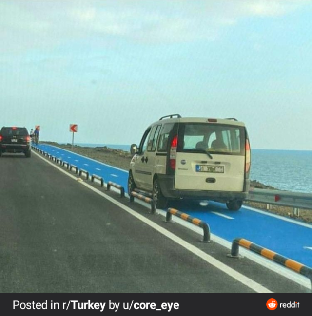 Memlekett sıradan bir gün:...