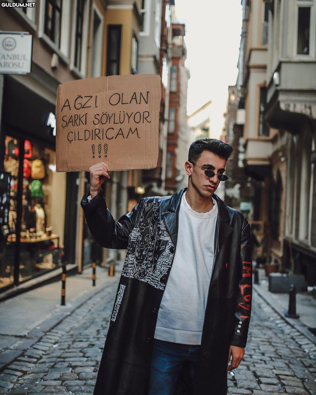 Aşırı haklı bir isyan...