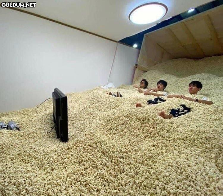 netflix and chill  Kaynak
