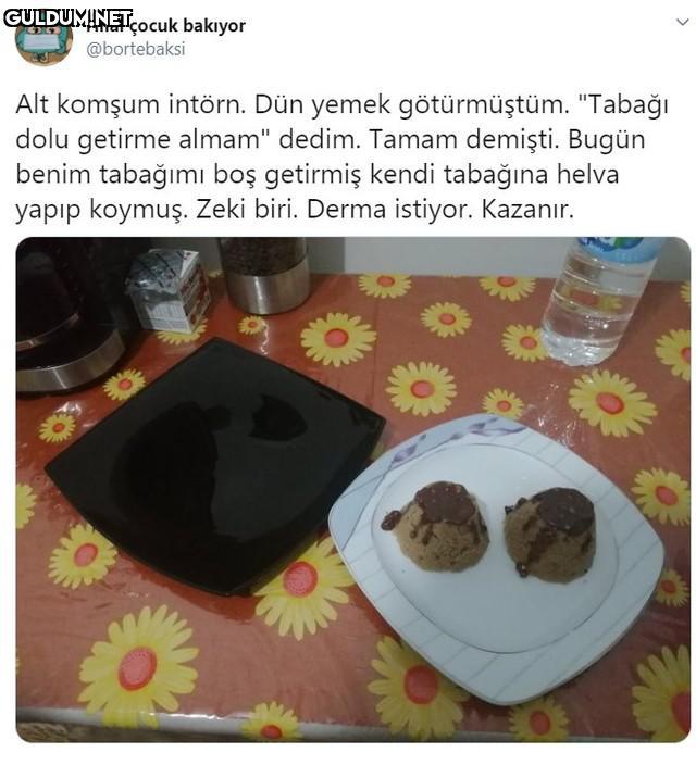Hilâl çocuk bakıyor...