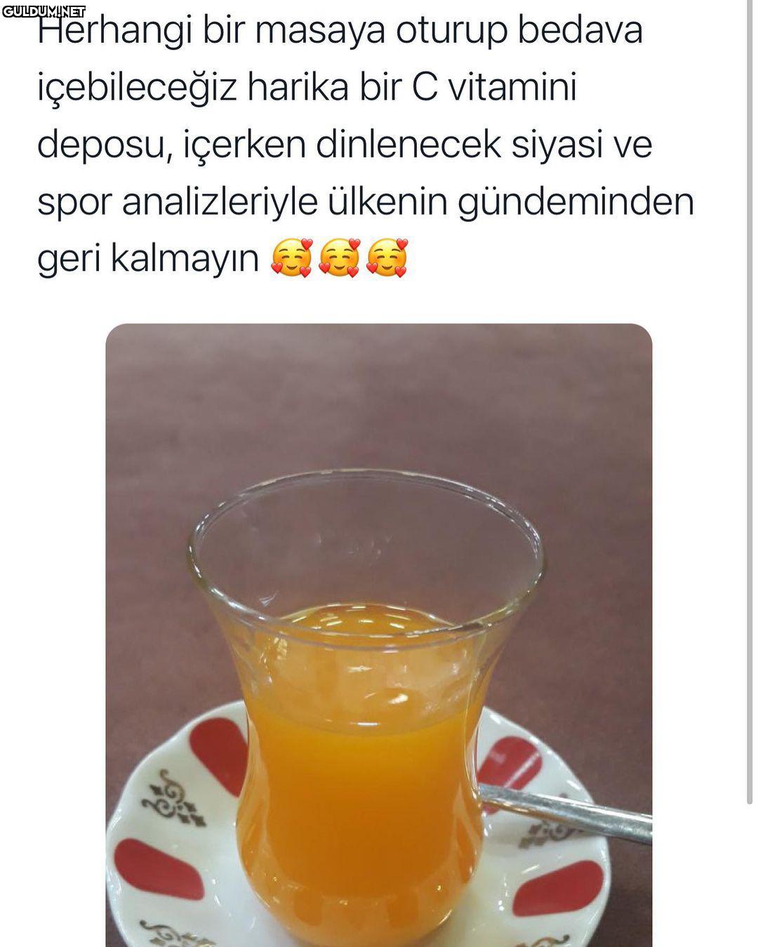 Herhangi bir masaya oturup...