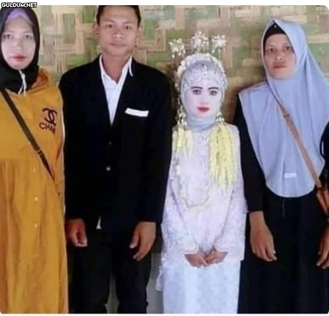 Yaa ne makyajı aşko   CH   Kaynak