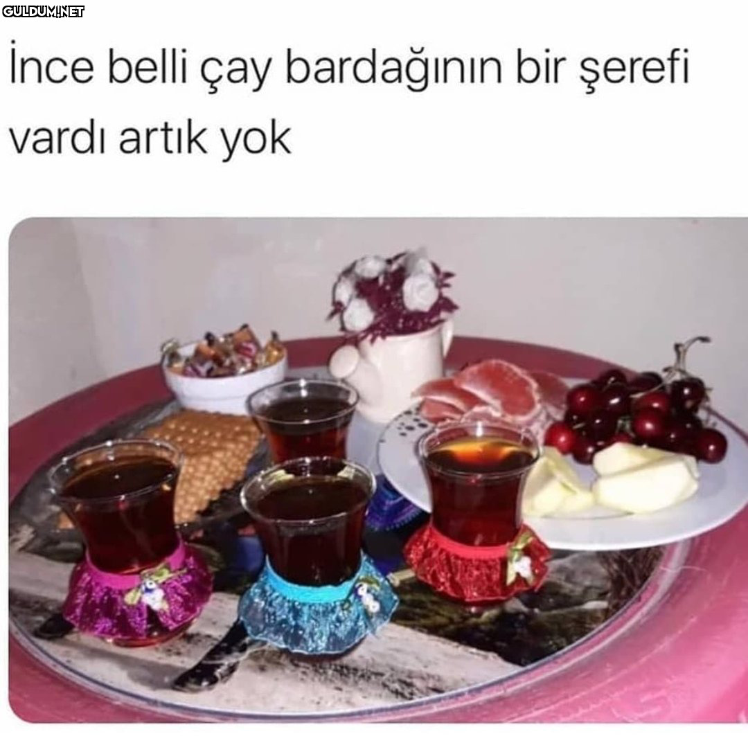 İnce belli çay bardağının...