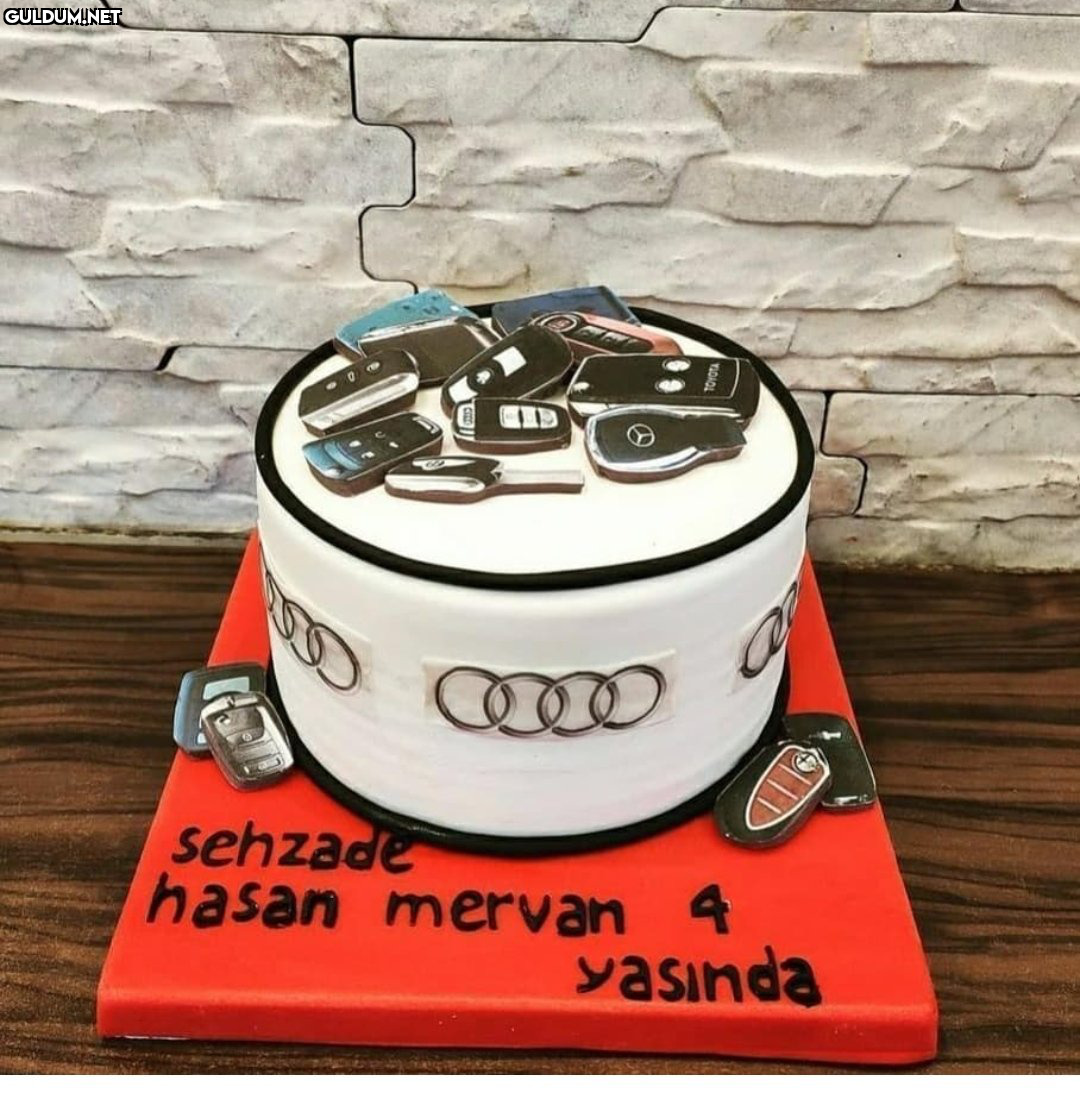 Alman şehzadesi galiba  ...