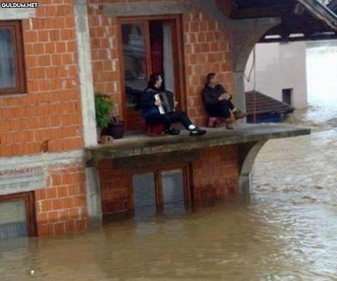 anlamsız fotoğraflar 23947  Kaynak