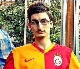 İki kişinin birbirini...