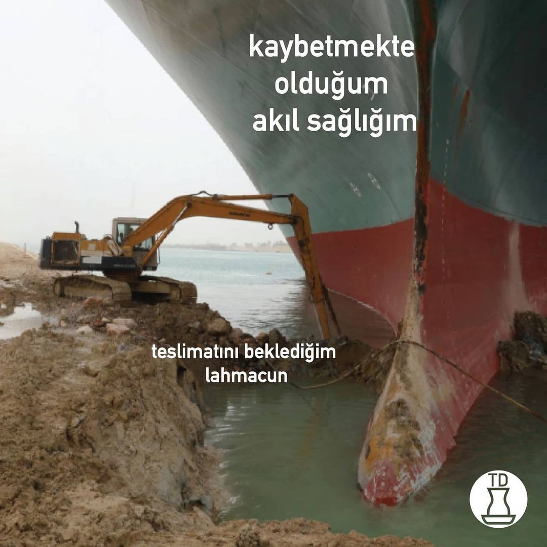 Süveyş Kanalı'ndaki gemi...