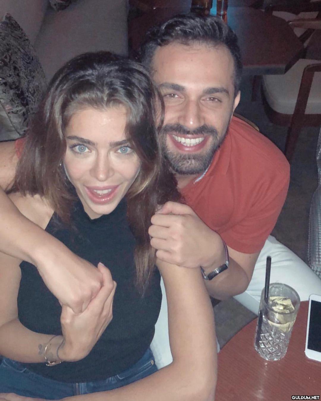 E gel artık yaz geldi,...