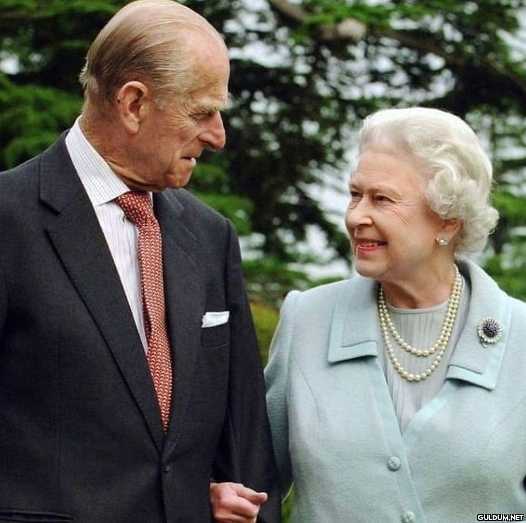 Kraliçe II. Elizabeth ve...