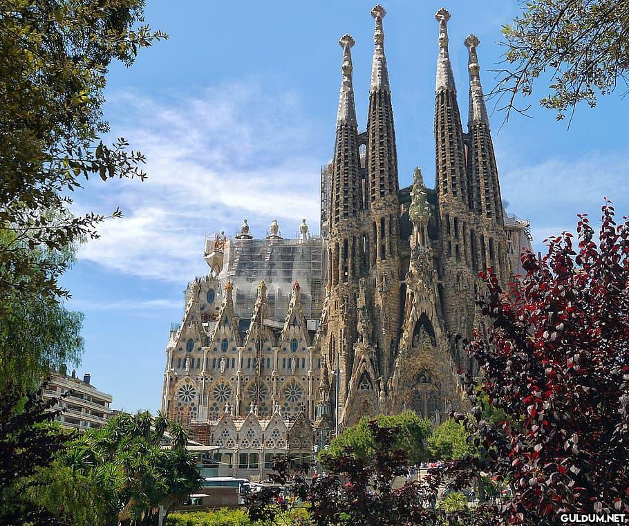 sagrada familia - barcelona  Kaynak
