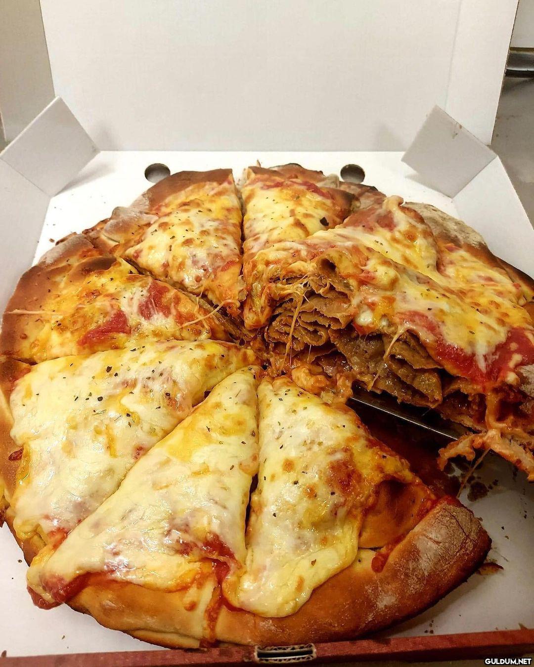 Kebaplı pizza nesin sen...