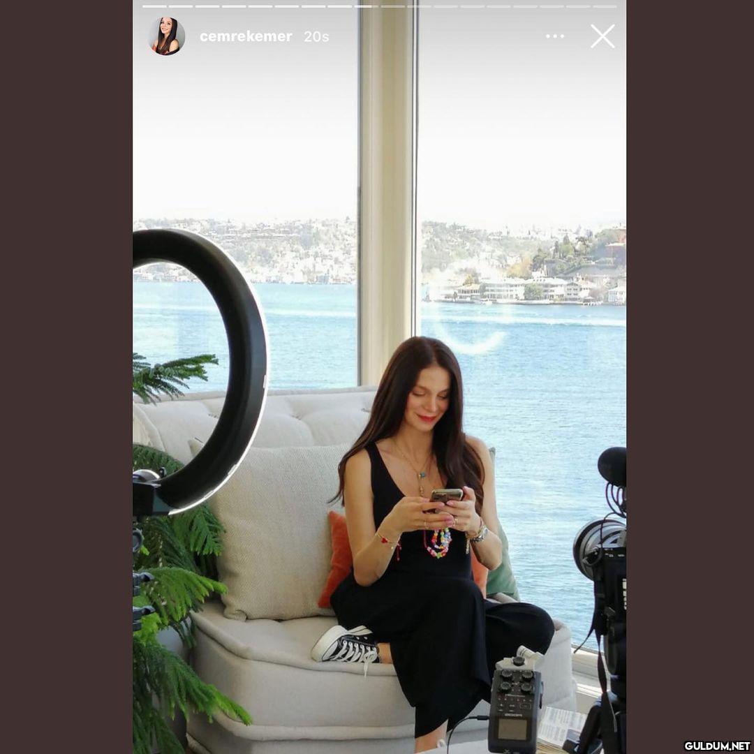 Boşa yaşıyoruz  kız...