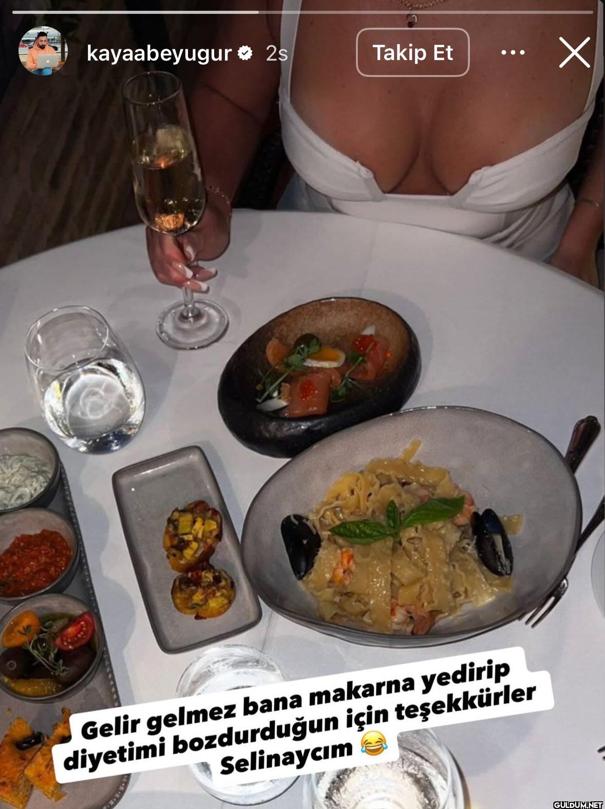yemekler kötü de memeler...