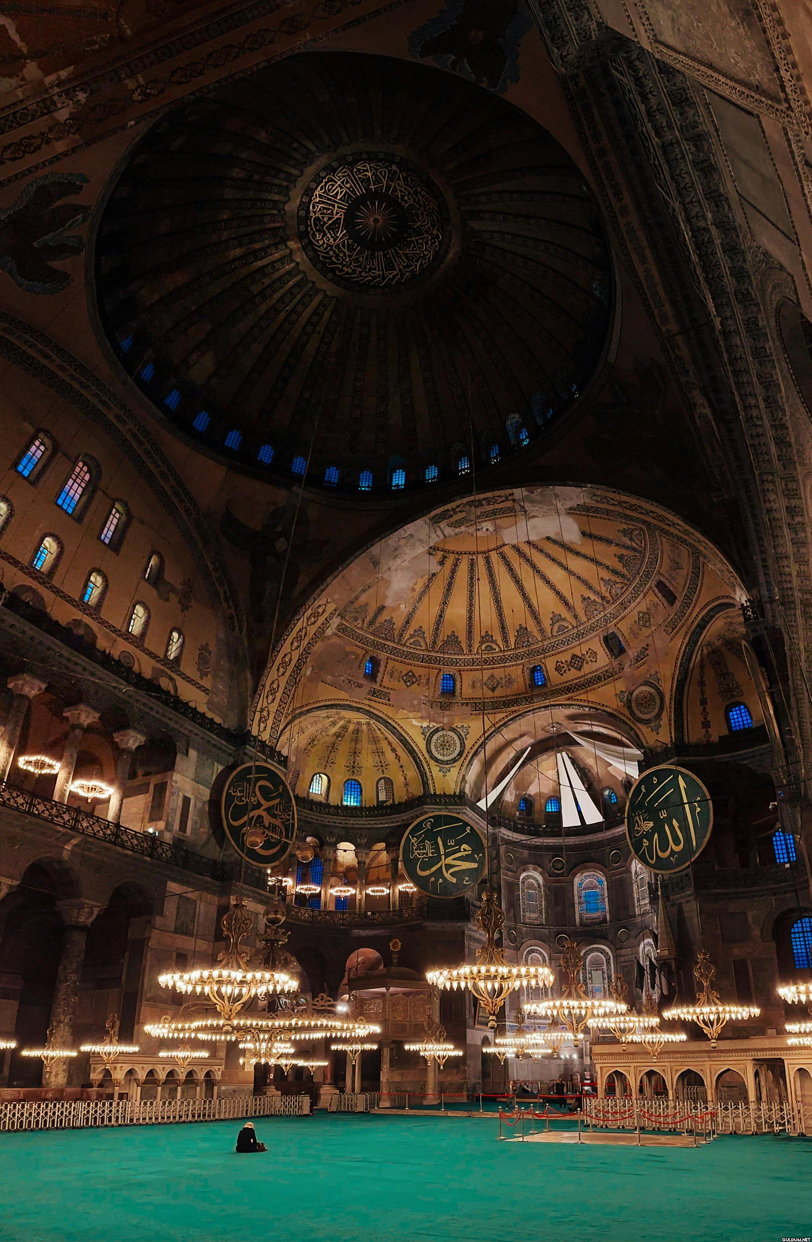 Ayasofya'nın altında 1600...