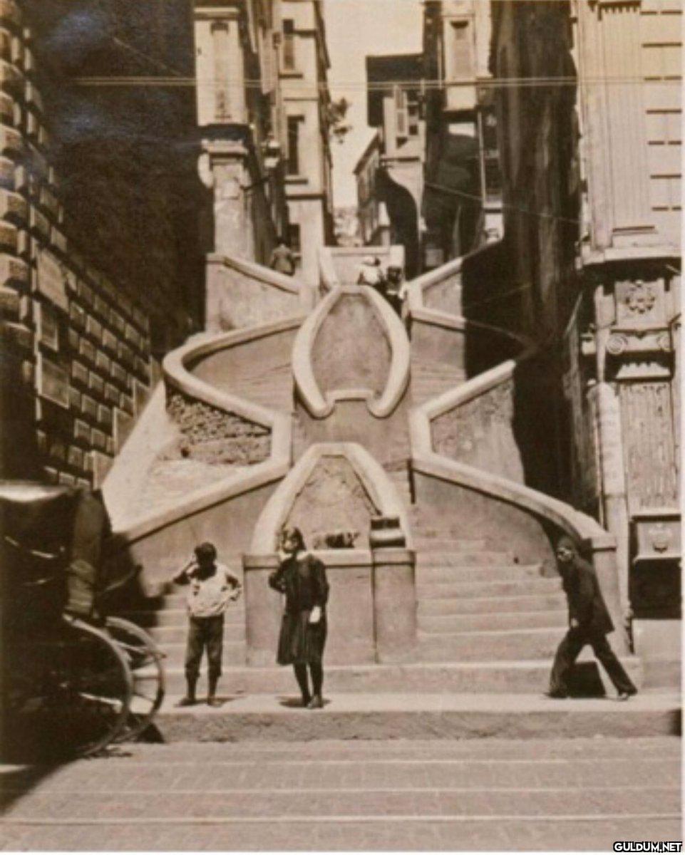Galata kamondo...