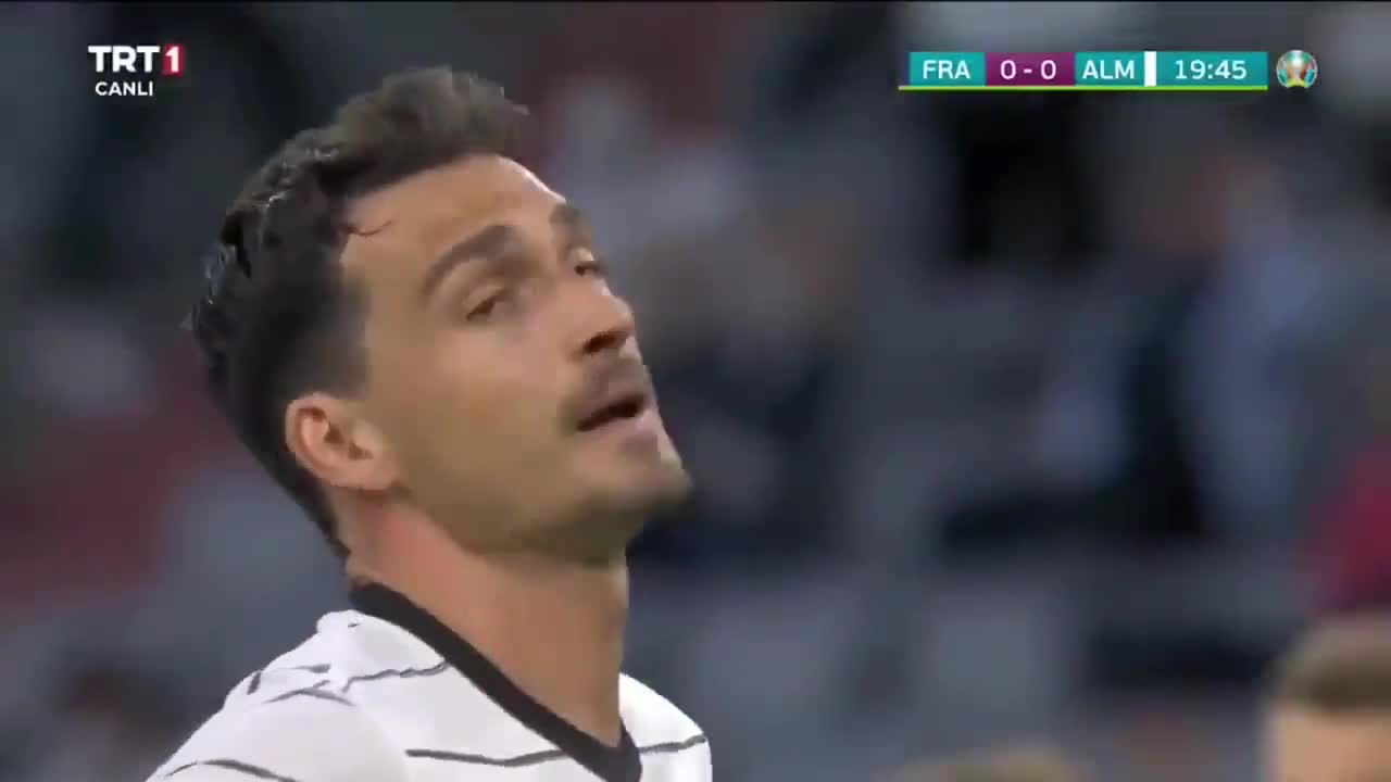 Metin sadece 'Kaynak' kelimesinden oluşmaktadır.