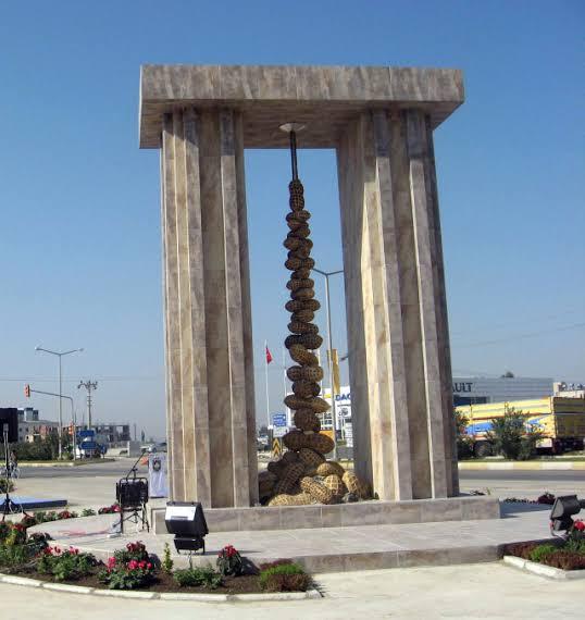 Yerfıstığı Heykelleri /...