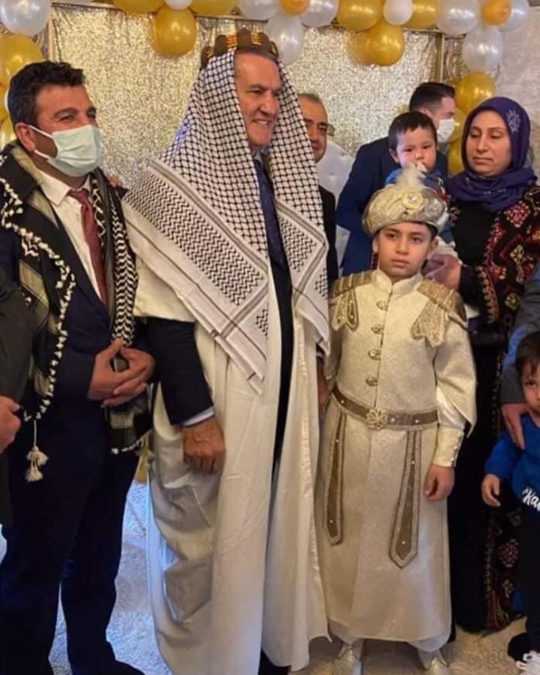Hangi ülkenin elbisesi...
