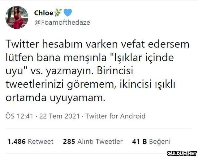 Chloe @Foamofthedaze...