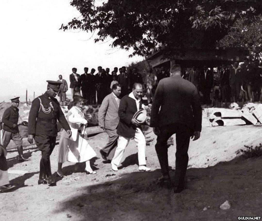 Atatürk'ün bir çınar...