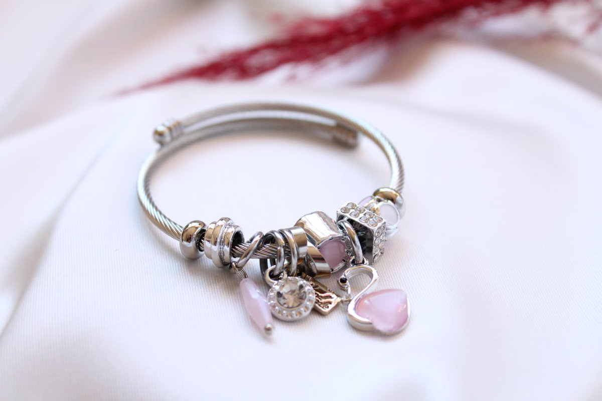 Pink Swan Charm Bileklik 🦢...