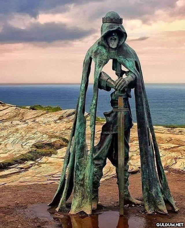 Statue of King Arthur,...