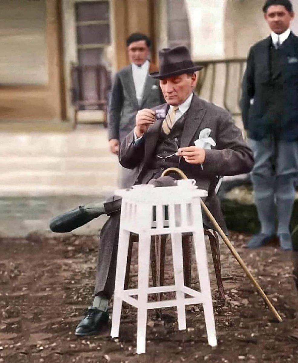 Yoruma bir "Atatürk...