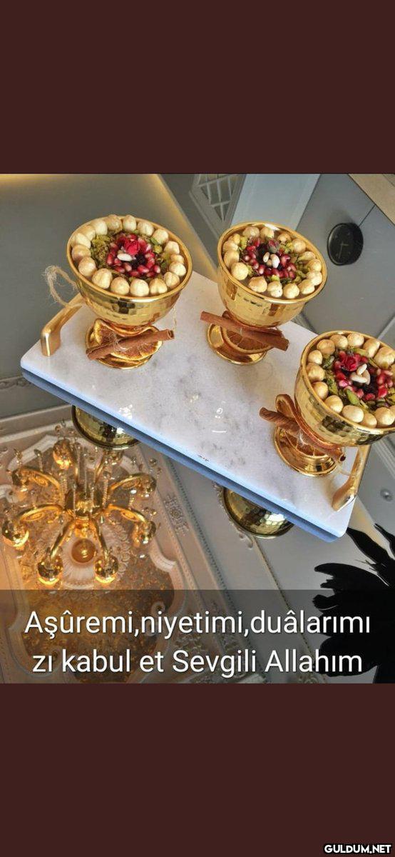Aşurenin bile siyasi...