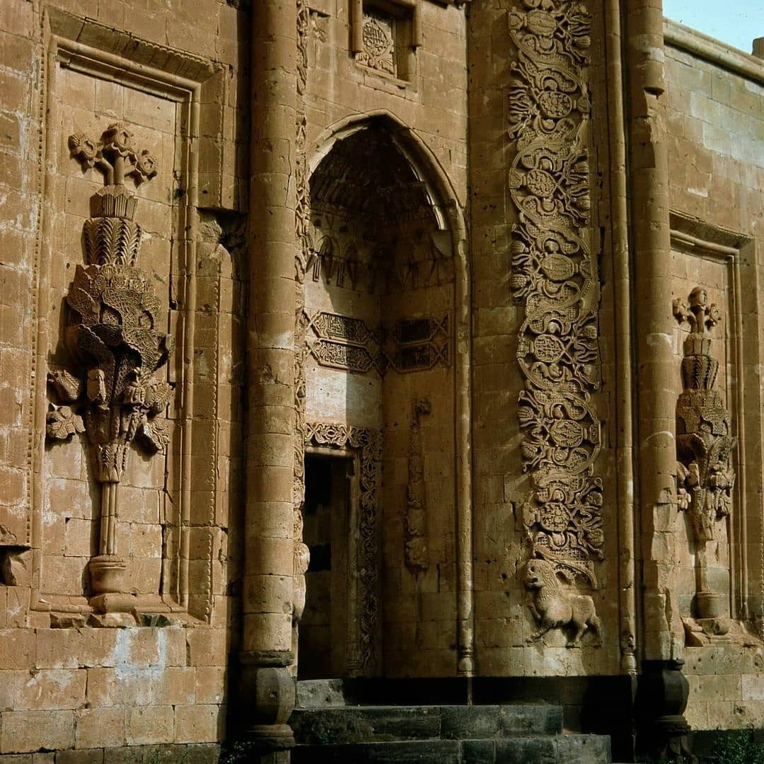 Alman sanat tarihçisi...