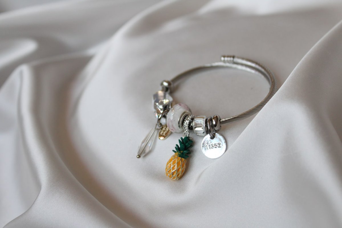 Pineapple Charm Bileklik...
