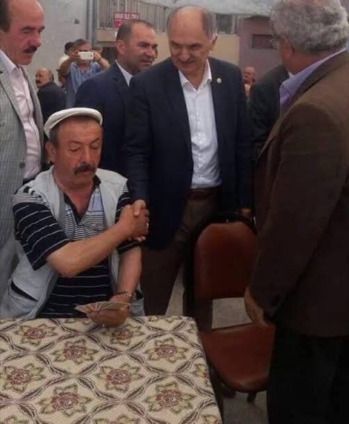 İkonik.    Kaynak