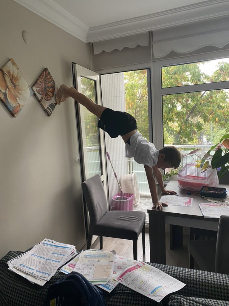 herkes işini bıraksın...
