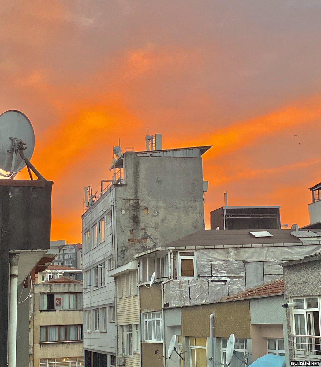 hava bir garip, hayırlısı    Kaynak