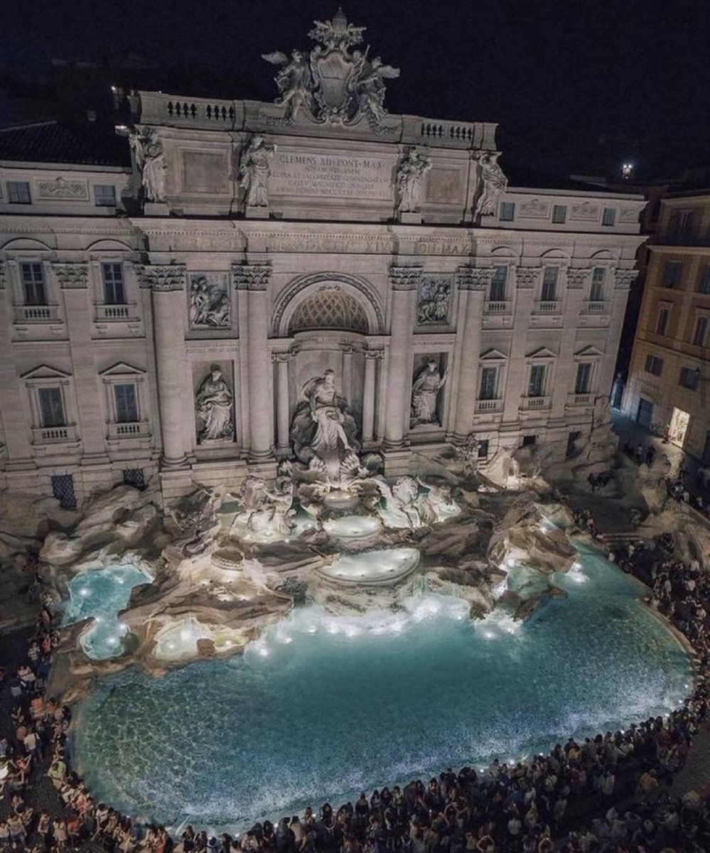 Trevi Çeşmesi.   🏛Roma,...