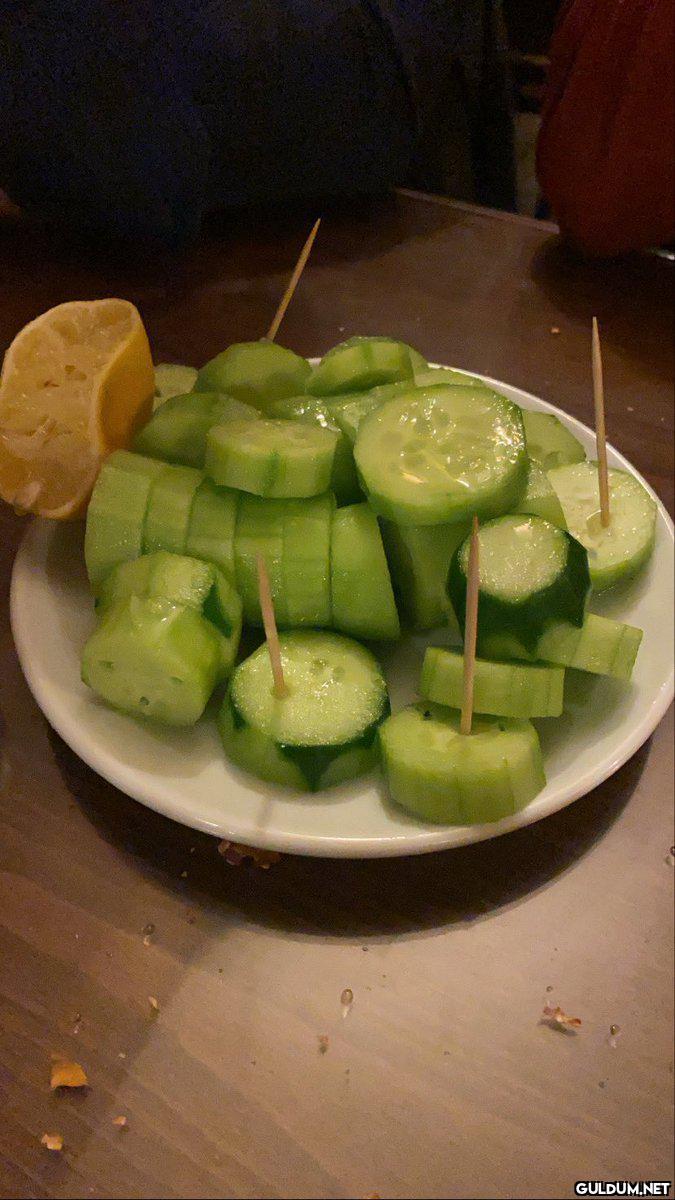 mekanda gelen söğüş tabağı...