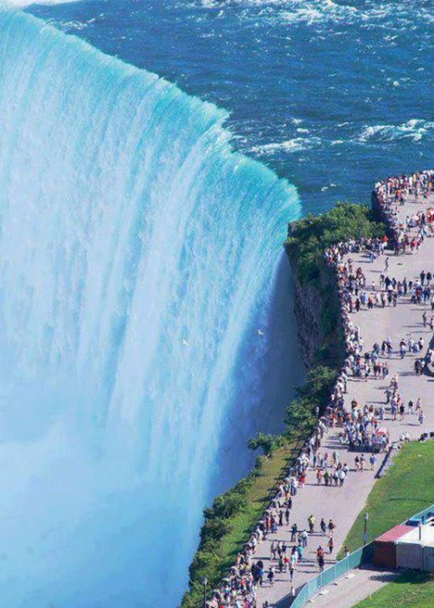 📍Niagara Şelalesi, Kanada....