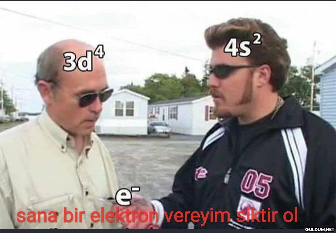 3d9 4s2 e sana bir elekron...