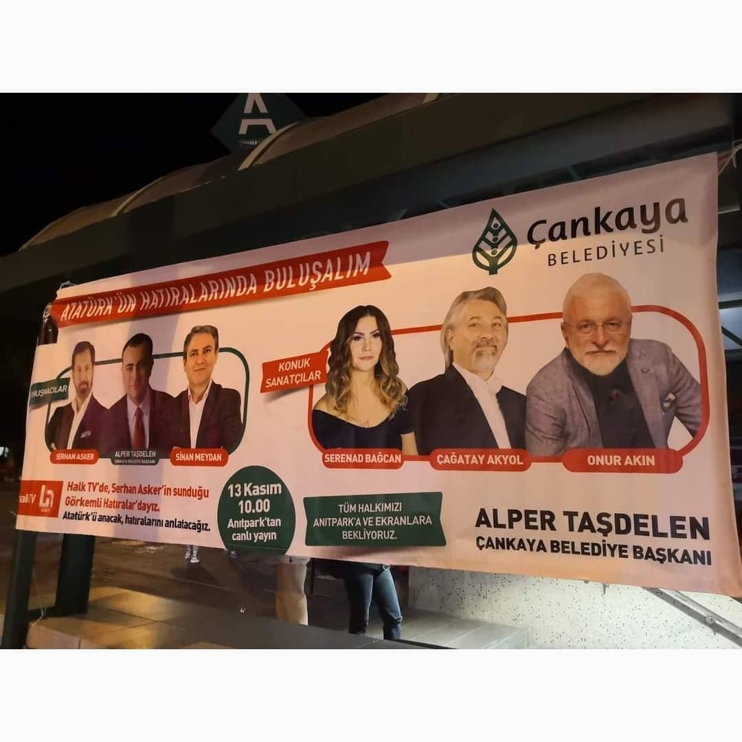Kapanış: Onur Akın konseri...