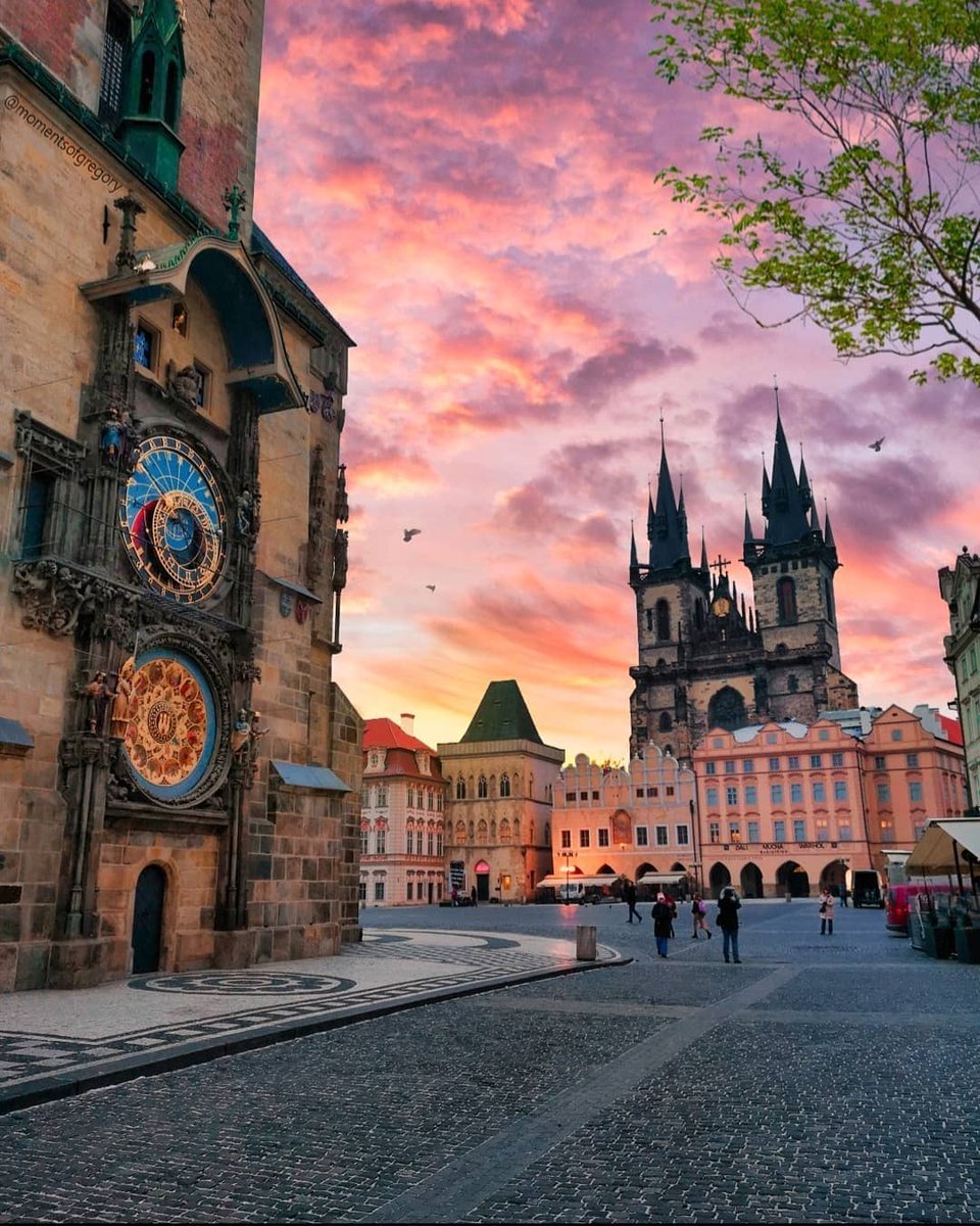 📍Prag, Çek Cumhuriyeti.    Kaynak
