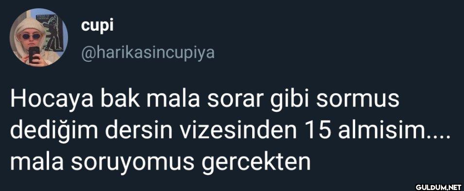 Hocaya bak mala sorar gibi...
