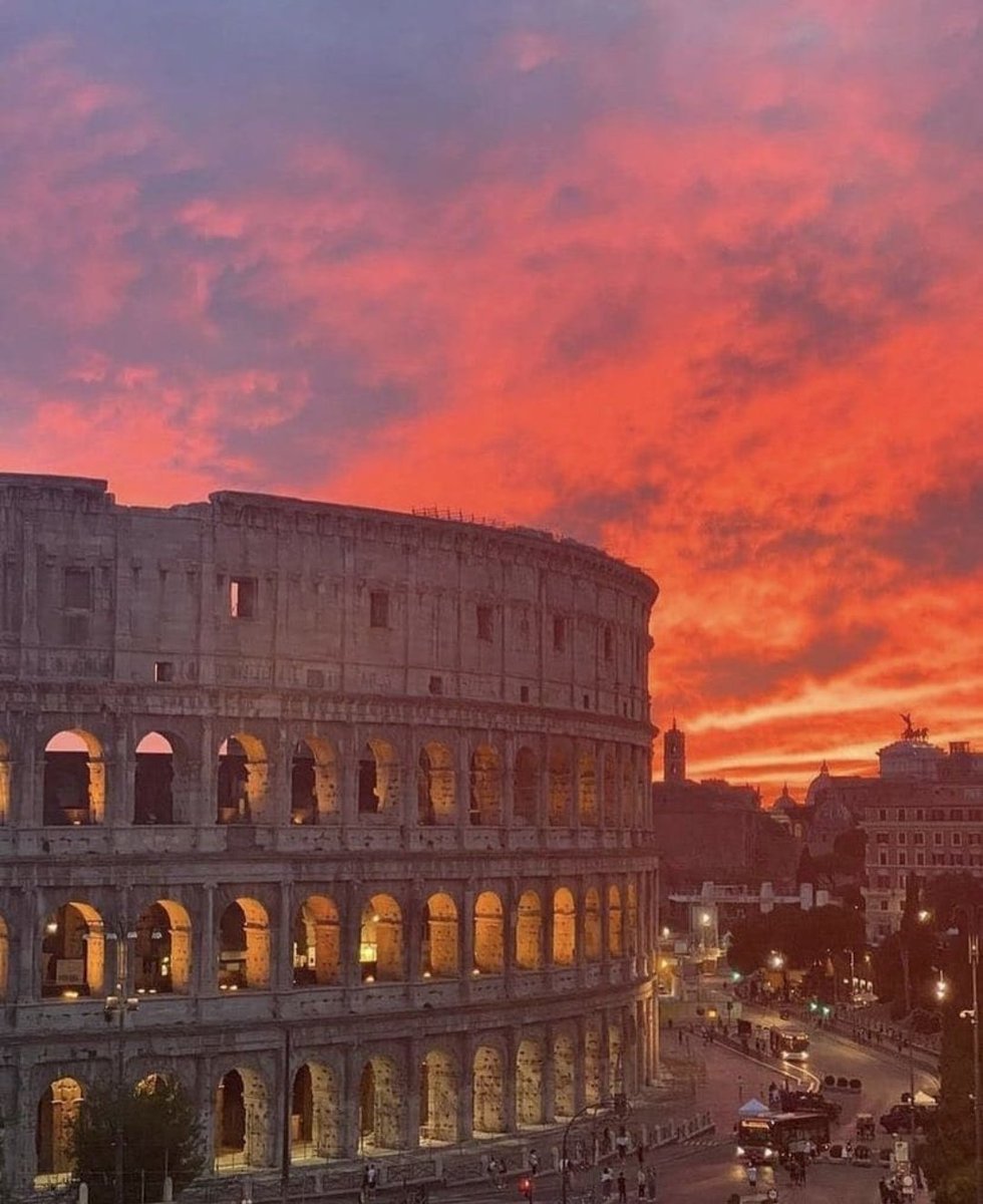 Roma'da gün batımı.    Kaynak