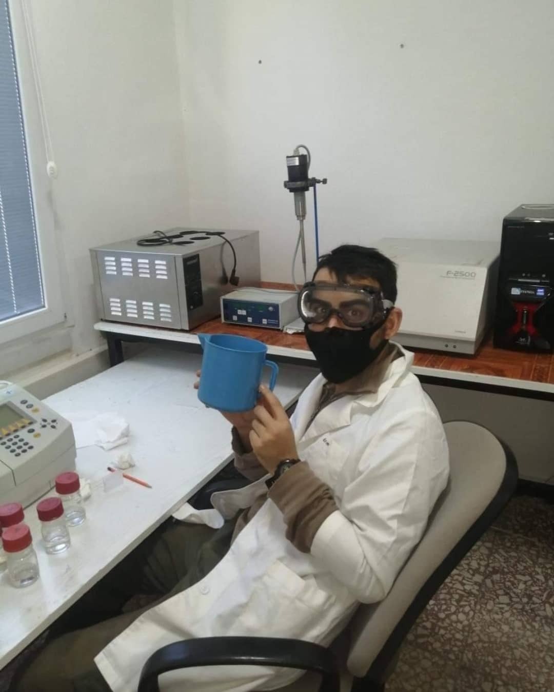 İnsanlık için çalışan...
