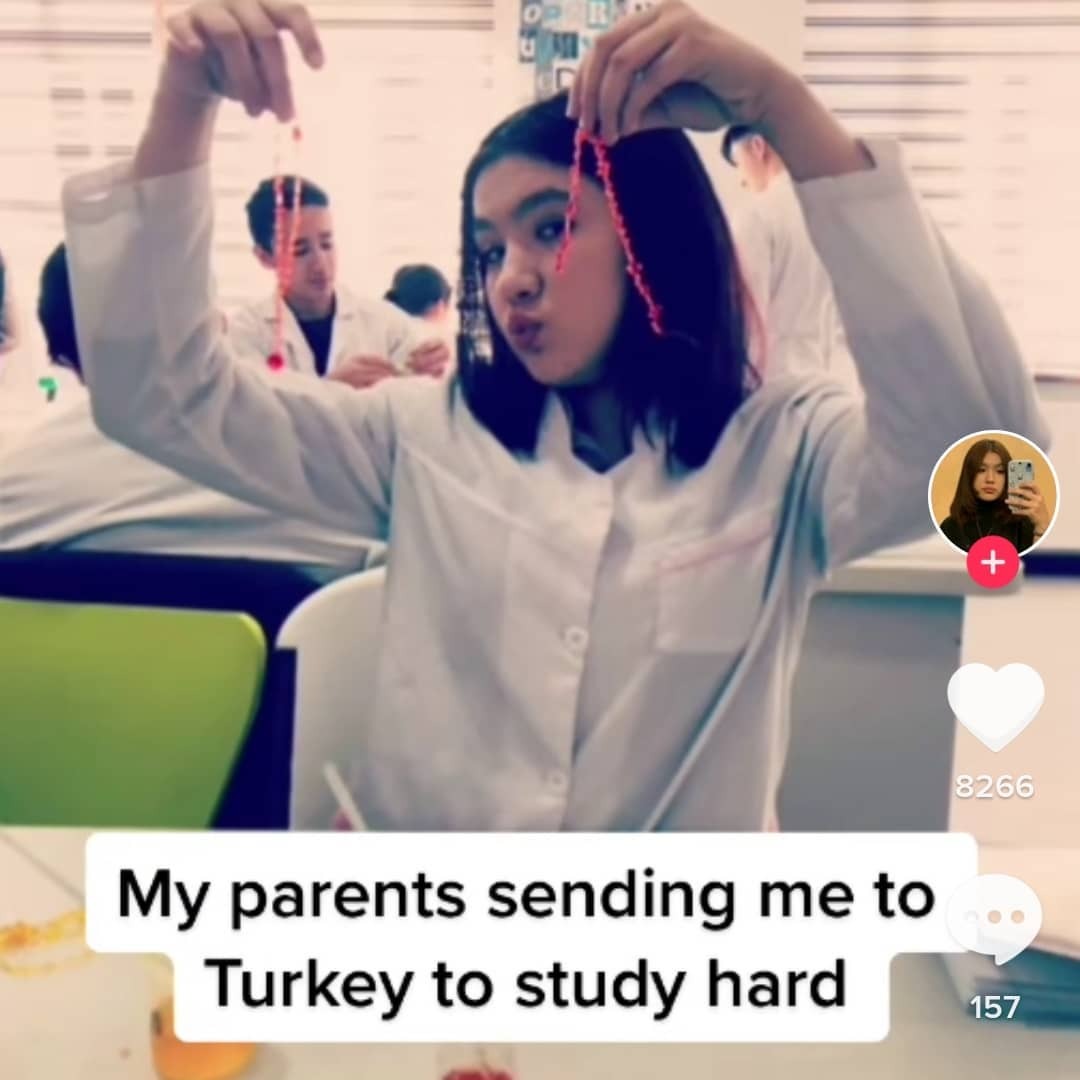 Yabancı bi anne baba...