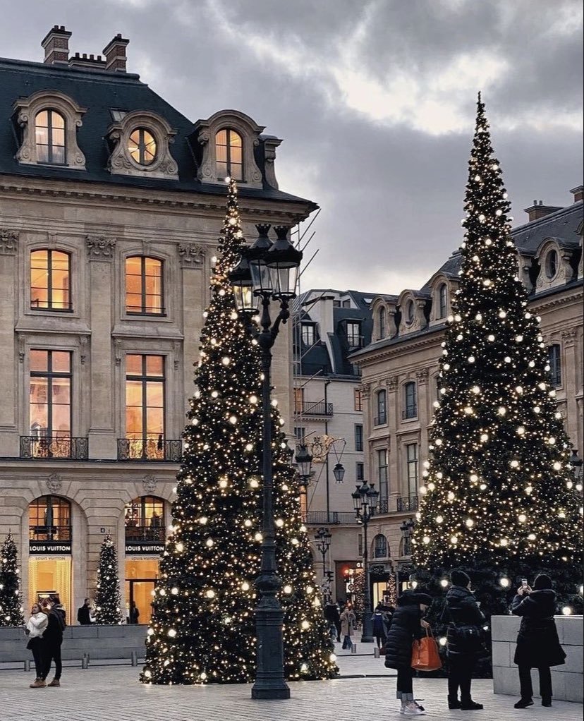Paris'te Noel Heyecanı🎄   ...