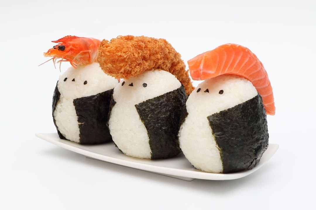 Yankee rice balls 📸...