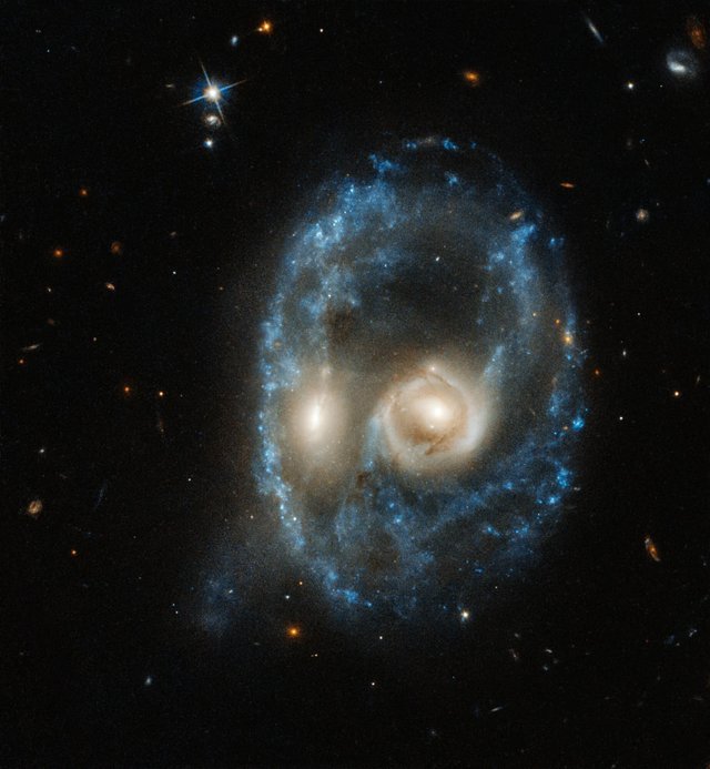 Hubble uzay teleskobu...