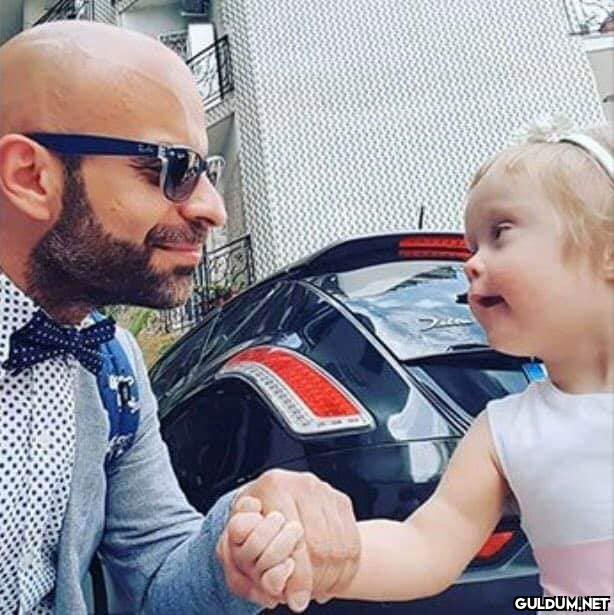 Paramparçayim🥺    Gelecek...