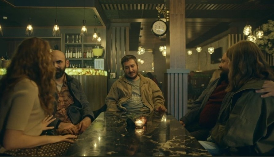 Arkadaş ortamlarında ben  ...