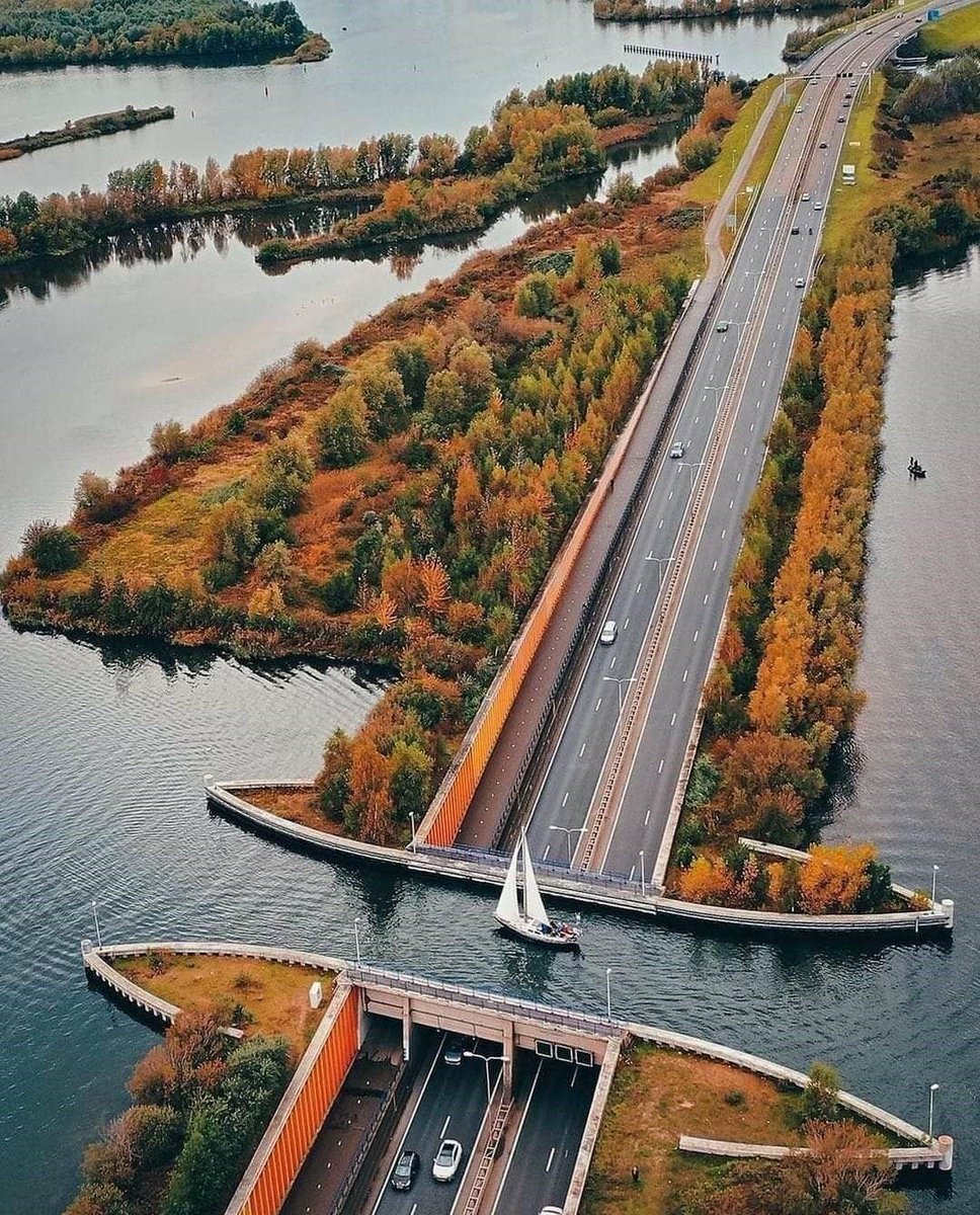 Hollanda'da bir köprü..    Kaynak