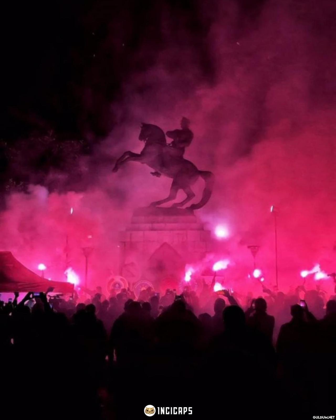 Bu gece bu fotoğrafın...